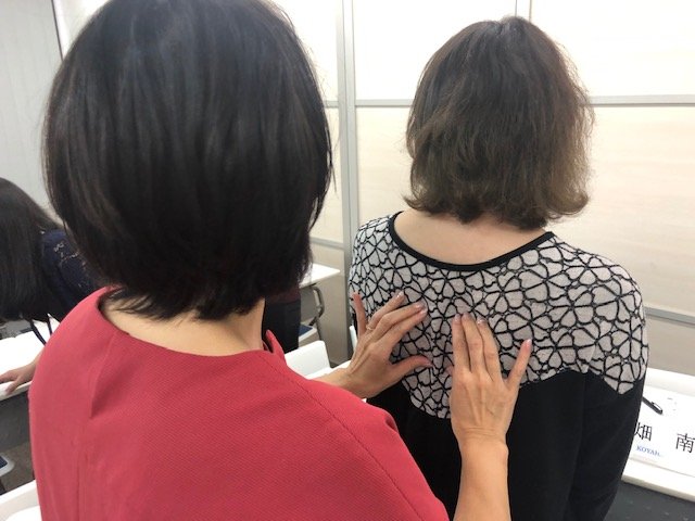 今日もボイストレーナーの授業です!